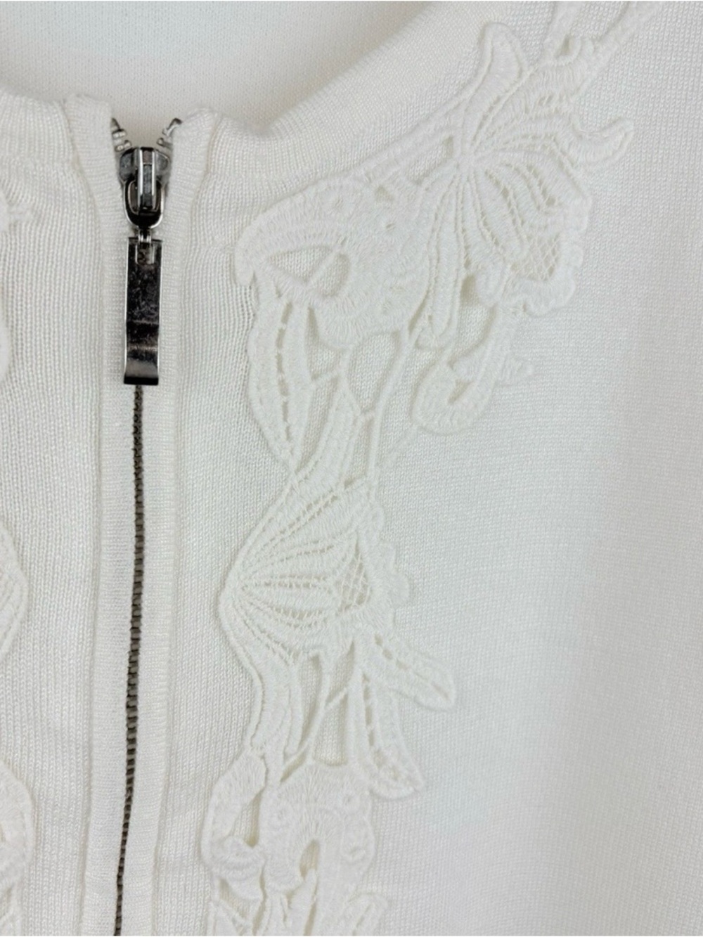 Women’s Vintage Crochet Embroidered Zip Cardigan Sweater Ivory Boho Cottage Sz L - Picture 2 of 8